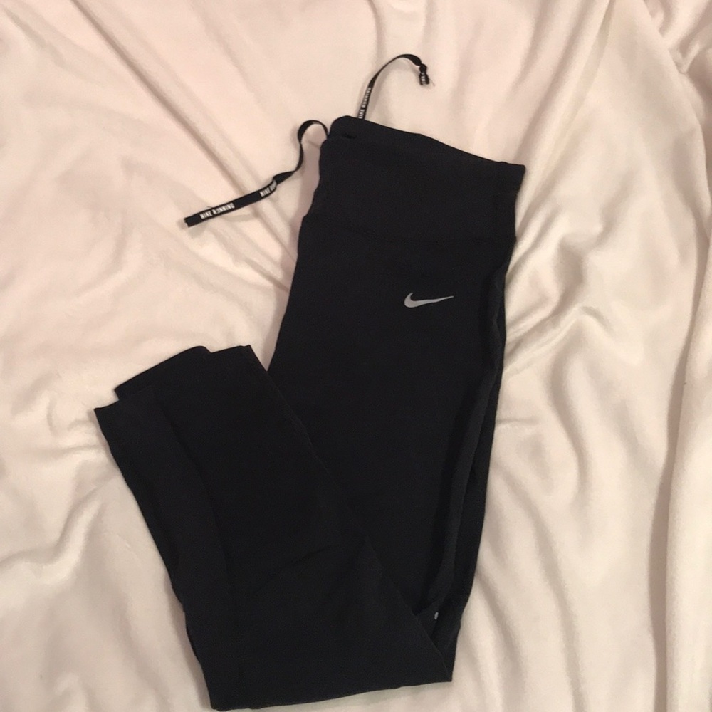 🌿ALL MUST GO🌿 Nike DRI-FIT 3/4 length leggings